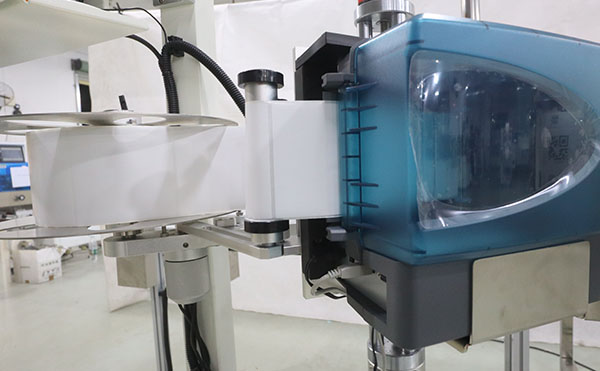 即時打印貼標(biāo)機(jī),打印貼標(biāo)設(shè)備,打印貼標(biāo)機(jī)